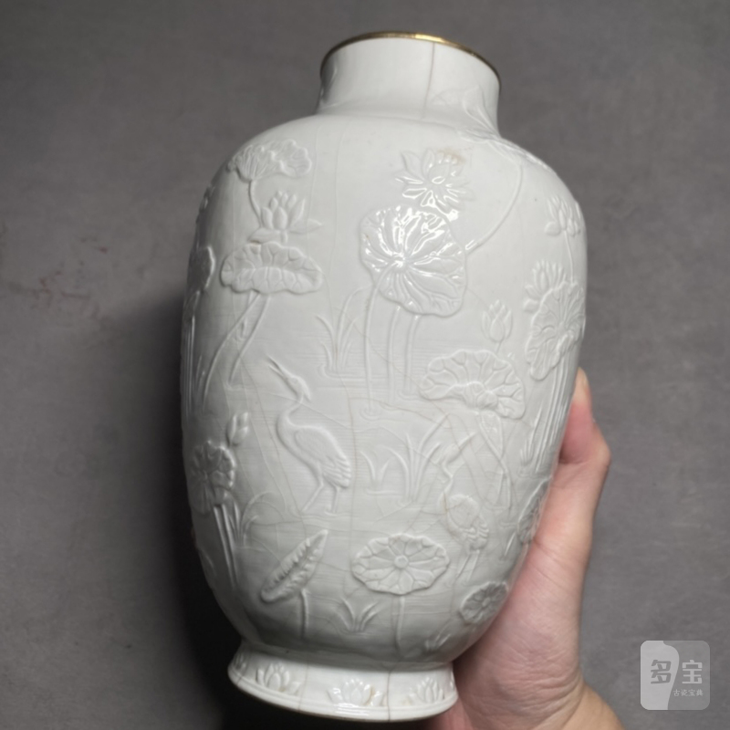 清乾隆 仿定白釉拱花一路连科图灯笼尊 - 图9
